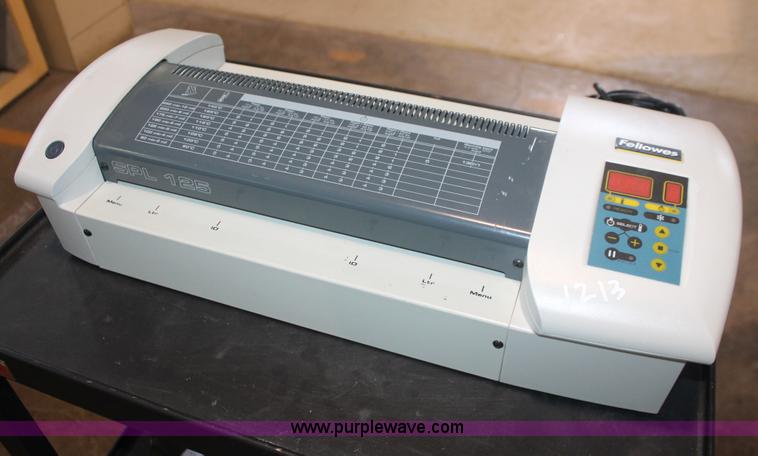 image for item AV9211 Assorted electronics