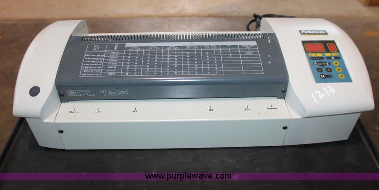 image for item AV9211 Assorted electronics