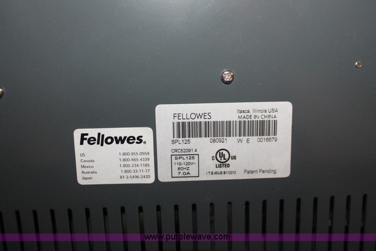 image for item AV9211 Assorted electronics