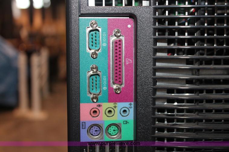 image for item AV9216 (10) Dell Precision 670 workstations