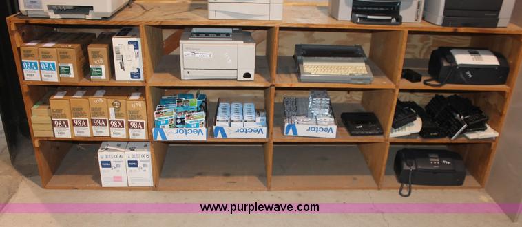 image for item AV9218 Assorted electronics