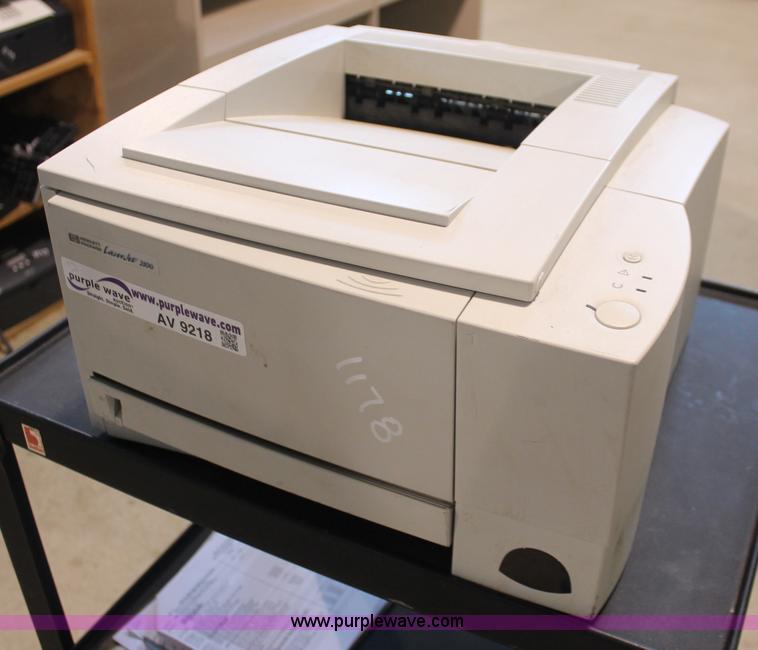 image for item AV9218 Assorted electronics