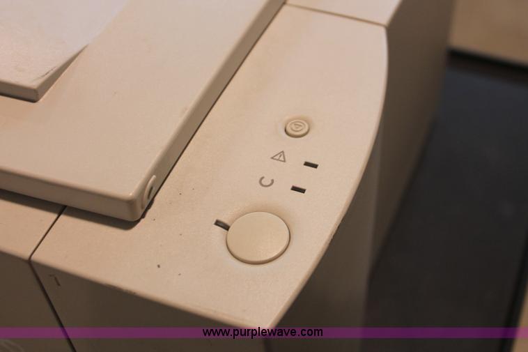 image for item AV9218 Assorted electronics