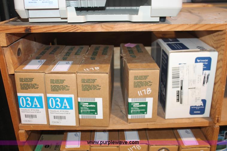 image for item AV9218 Assorted electronics