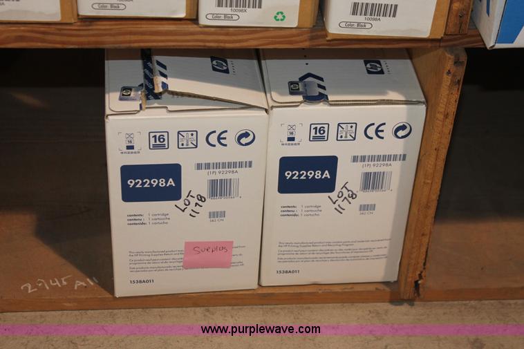 image for item AV9218 Assorted electronics