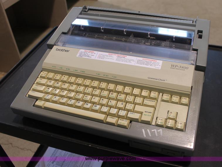 image for item AV9218 Assorted electronics