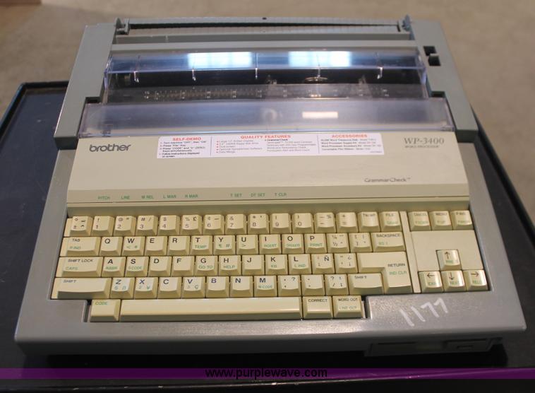 image for item AV9218 Assorted electronics