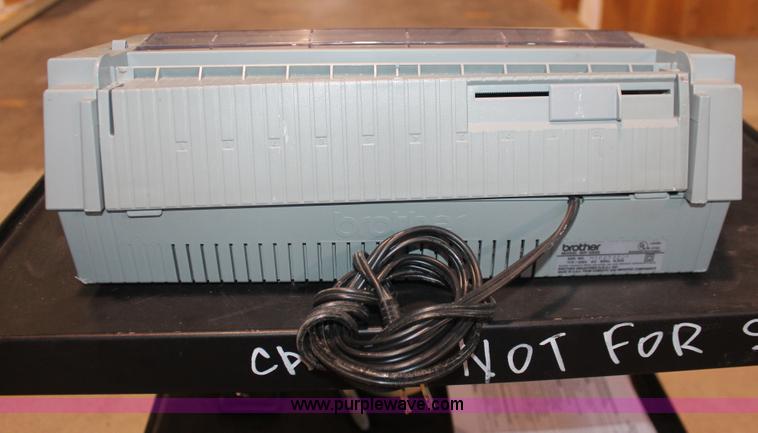 image for item AV9218 Assorted electronics