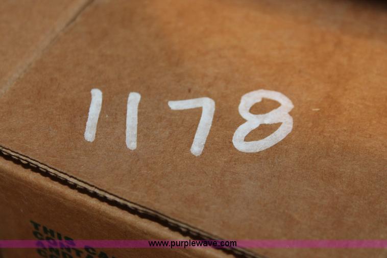 image for item AV9218 Assorted electronics