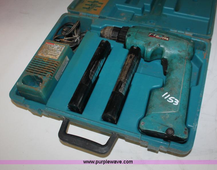 image for item AV9230 Makita 6011P drill