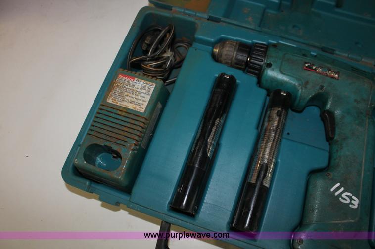 image for item AV9230 Makita 6011P drill