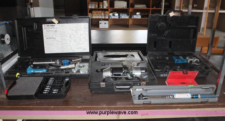 image for item AV9232 Kent Moore SPX 6.6 L diesel engine service tool kit