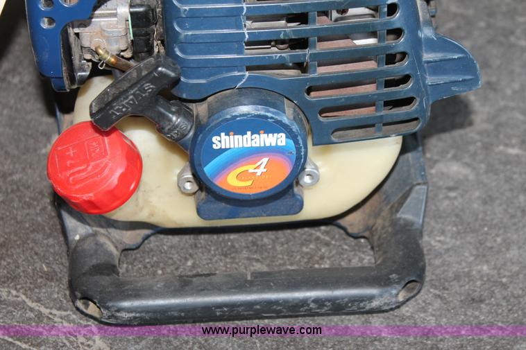 image for item AV9235 Shindaiwa EB2510 Turbo lawn and leaf blower