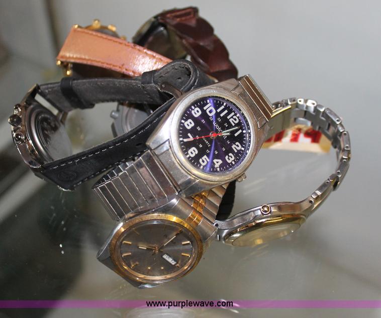 image for item AV9239 Assorted costume jewelry