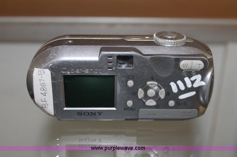 image for item AV9241 Assorted cameras