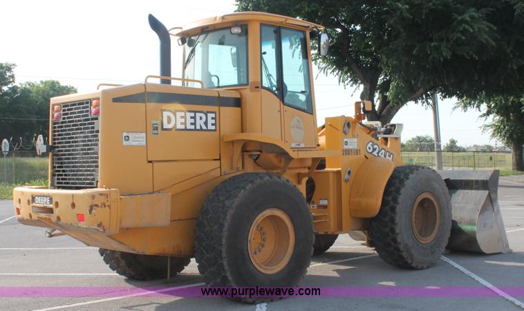 image for item I7988 2001 John Deere 624H loader