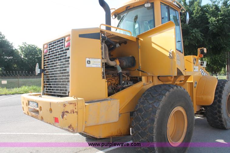 image for item I7988 2001 John Deere 624H loader