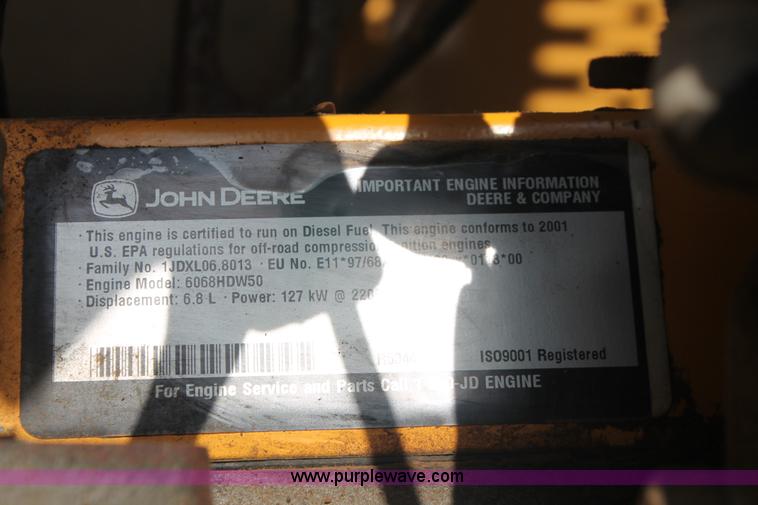 image for item I7988 2001 John Deere 624H loader