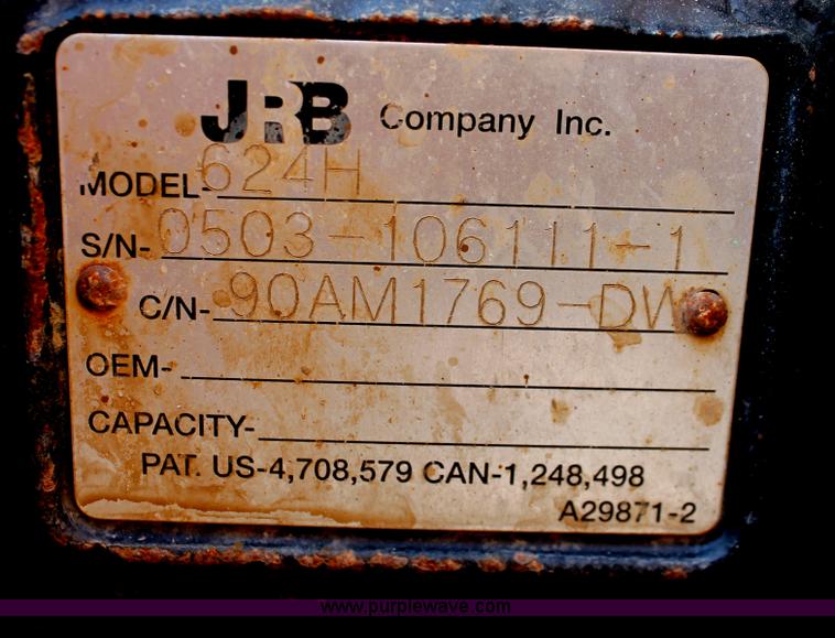 image for item I7988 2001 John Deere 624H loader