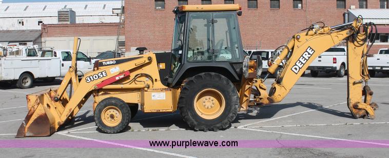 image for item I7989 1999 John Deere 310SE backhoe