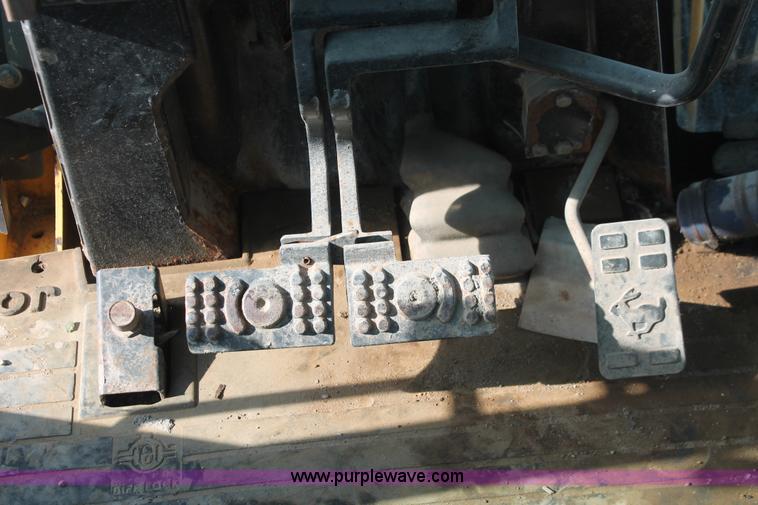 image for item I7989 1999 John Deere 310SE backhoe