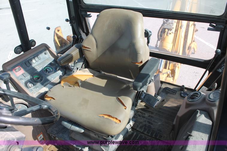 image for item I7989 1999 John Deere 310SE backhoe