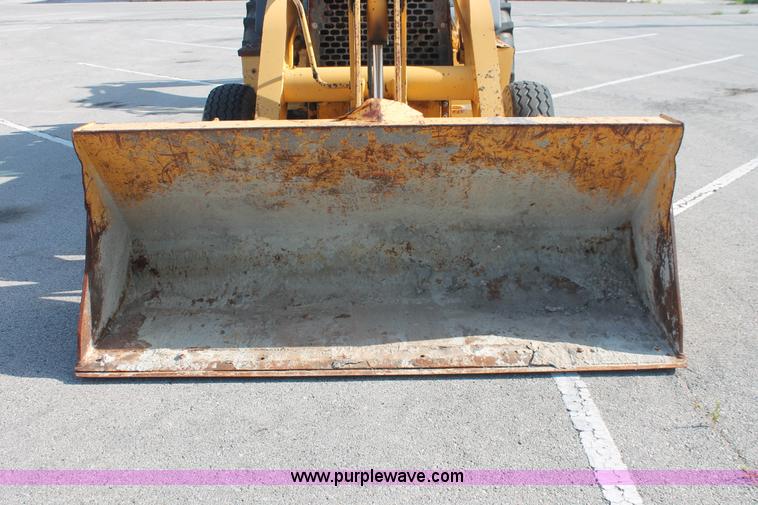 image for item I7989 1999 John Deere 310SE backhoe