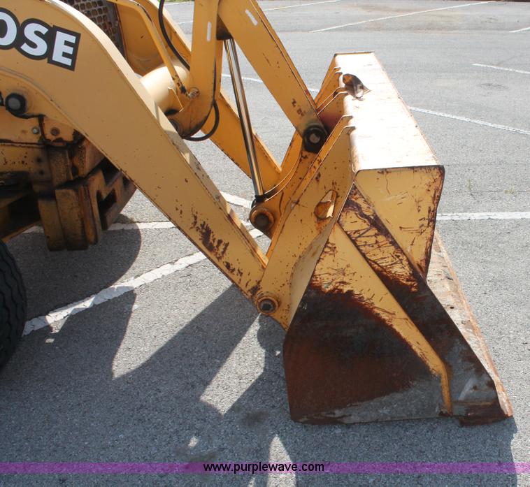 image for item I7989 1999 John Deere 310SE backhoe