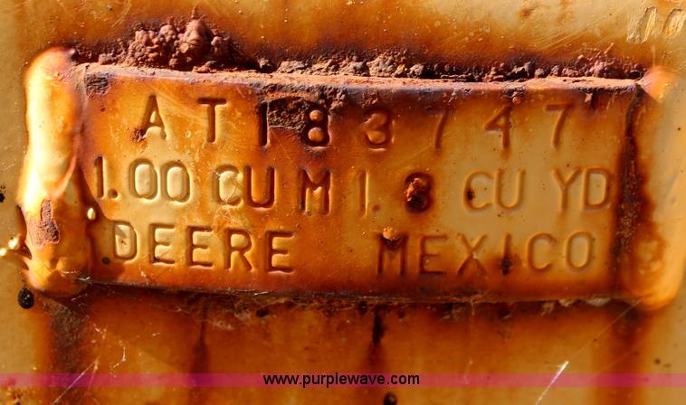 image for item I7989 1999 John Deere 310SE backhoe