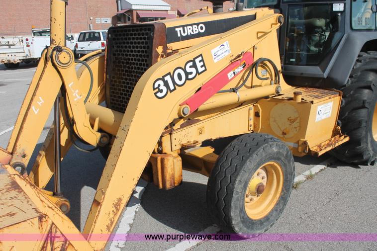 image for item I7989 1999 John Deere 310SE backhoe