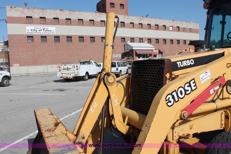 image for item I7989 1999 John Deere 310SE backhoe