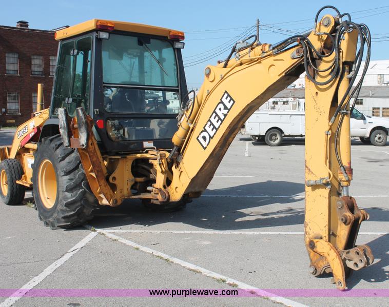 image for item I7989 1999 John Deere 310SE backhoe