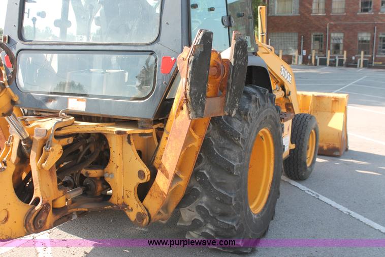 image for item I7989 1999 John Deere 310SE backhoe