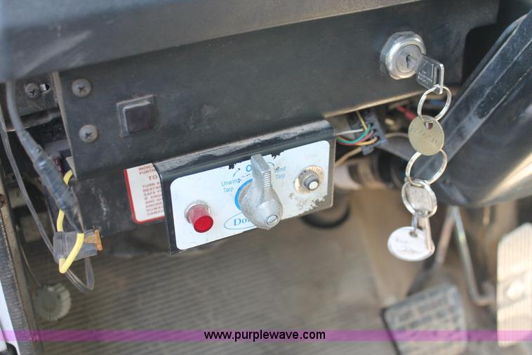 image for item I7990 2000 International 2554 dump truck