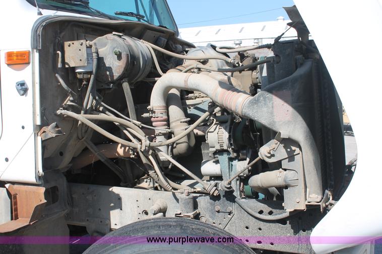 image for item I7990 2000 International 2554 dump truck