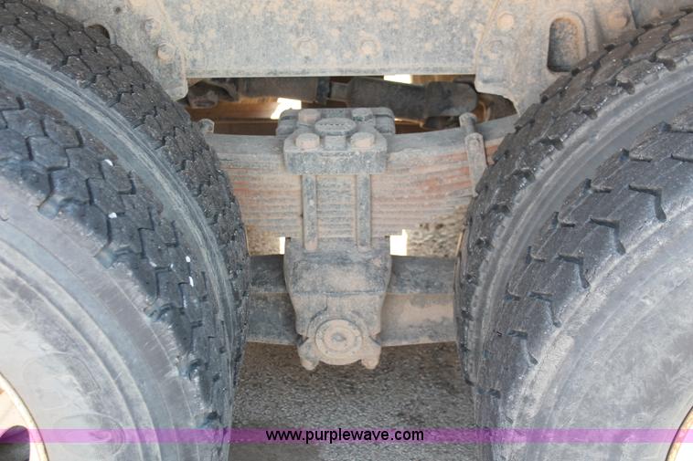 image for item I7990 2000 International 2554 dump truck