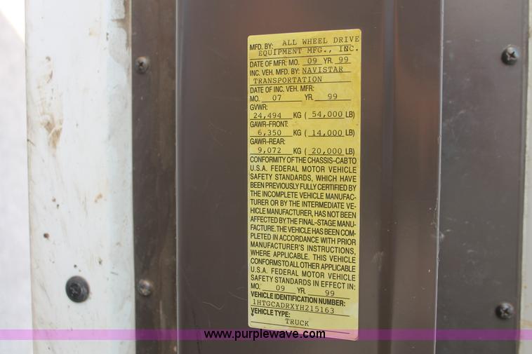 image for item I7990 2000 International 2554 dump truck