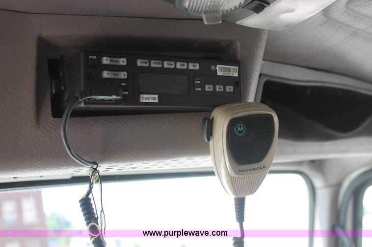 image for item I7991 2000 International 2554 dump truck