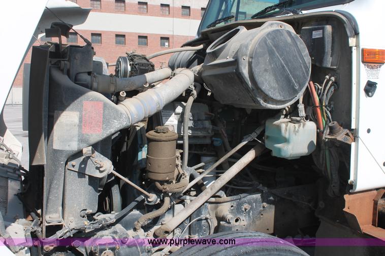 image for item I7991 2000 International 2554 dump truck