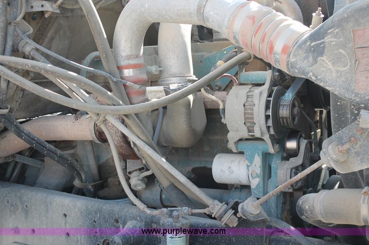 image for item I7991 2000 International 2554 dump truck