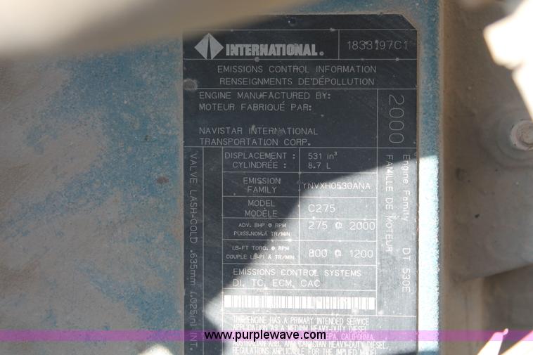 image for item I7991 2000 International 2554 dump truck