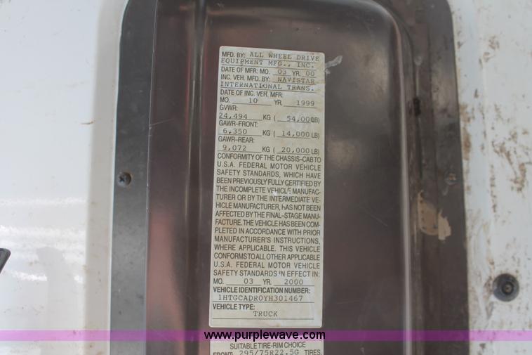 image for item I7991 2000 International 2554 dump truck