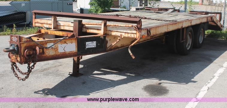 image for item I7992 1990 Starlight Equipment trailer