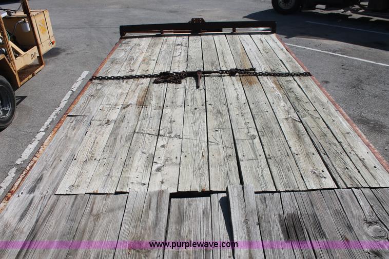 image for item I7992 1990 Starlight Equipment trailer