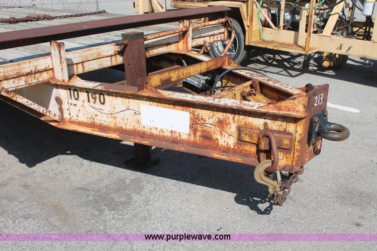 image for item I7992 1990 Starlight Equipment trailer