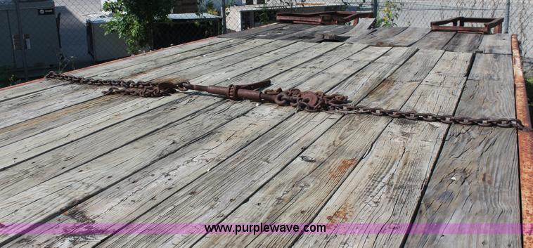 image for item I7992 1990 Starlight Equipment trailer