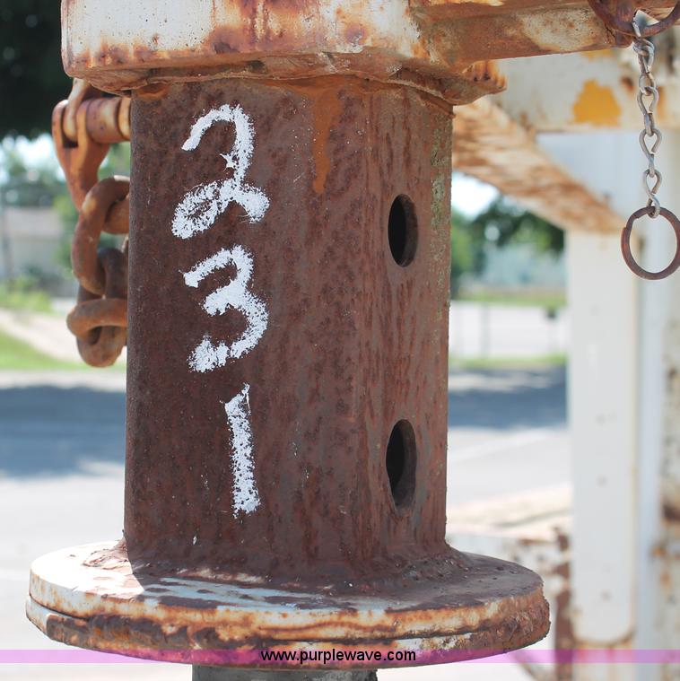 image for item I7993 1990 Starlight tandem axle gooseneck equipment trailer