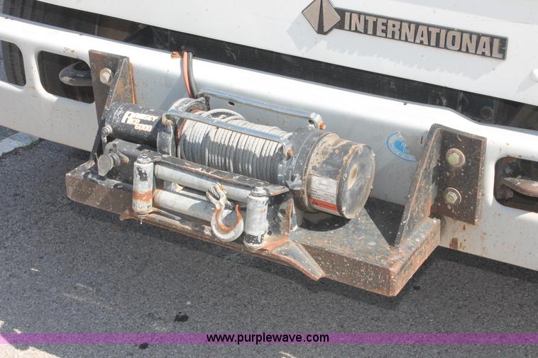 image for item I7994 1998 International 4700 low profile dump bed semi truck