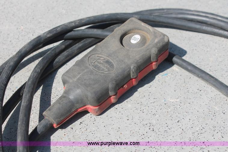 image for item I7994 1998 International 4700 low profile dump bed semi truck