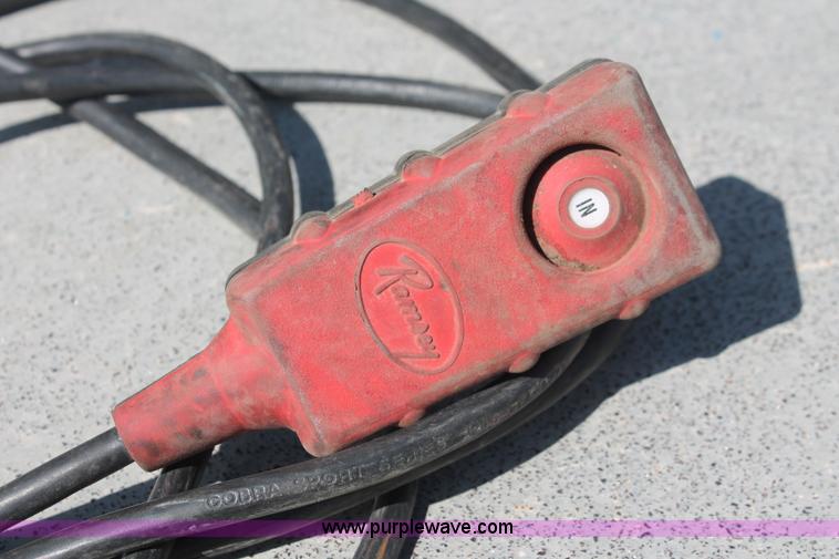 image for item I7994 1998 International 4700 low profile dump bed semi truck